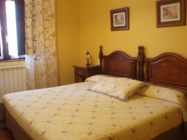 Posada De La Abadia - Adults Only Сантильяна-дель-Мар Экстерьер фото