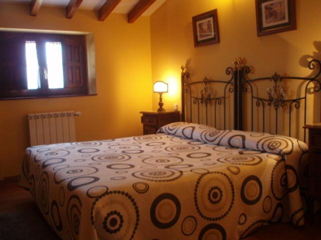 Posada De La Abadia - Adults Only Сантильяна-дель-Мар Экстерьер фото
