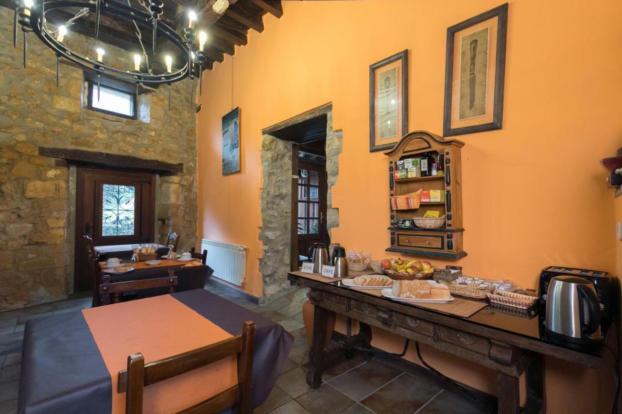 Posada De La Abadia - Adults Only Сантильяна-дель-Мар Экстерьер фото