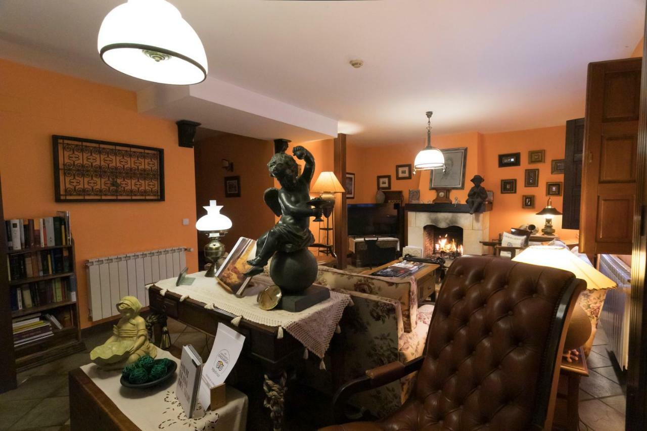 Posada De La Abadia - Adults Only Сантильяна-дель-Мар Экстерьер фото