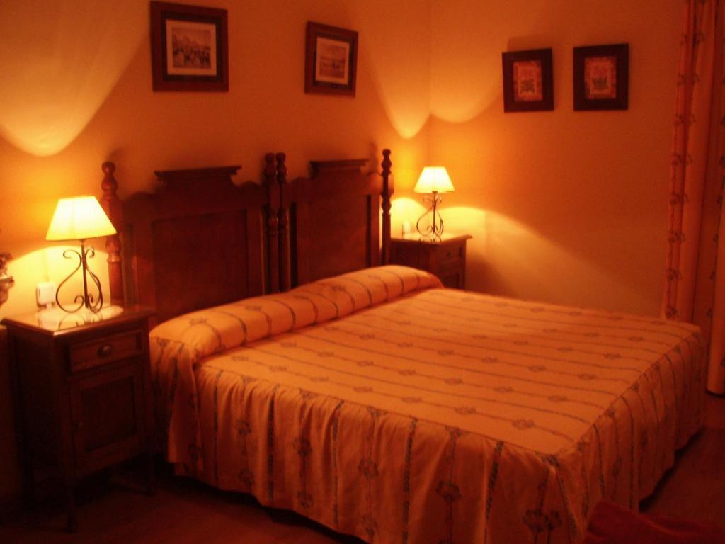Posada De La Abadia - Adults Only Сантильяна-дель-Мар Экстерьер фото
